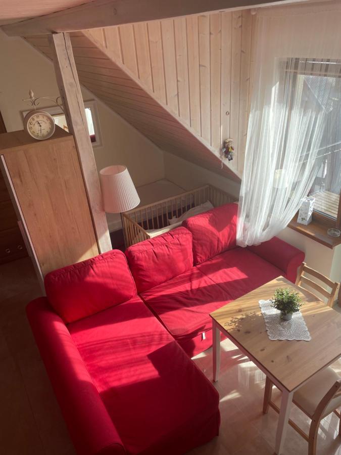 Sosnowa Mila - Domy I Apartamenty ポビエロボ エクステリア 写真