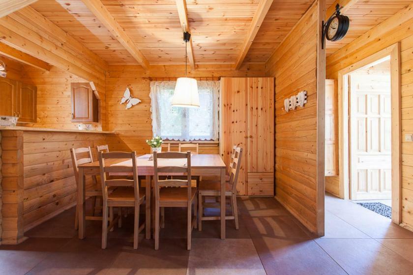 Sosnowa Mila - Domy I Apartamenty ポビエロボ エクステリア 写真